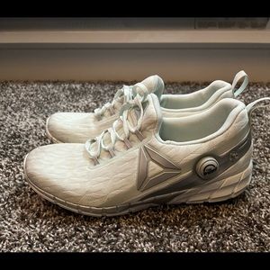 Reebok tennis shoes with built in air pump